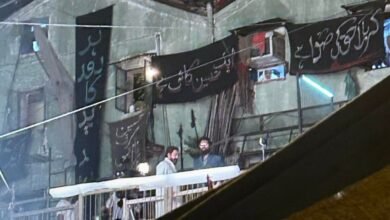 धुरंधर 2 के सेट से लीक हुई तस्वीरें, अर्जुन रामपाल बने बड़े साहब?