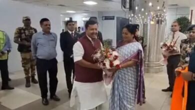 नितिन नवीन की राज्यसभा जीत पर दिल्ली एयरपोर्ट पर पार्टी ने भव्य स्वागत किया